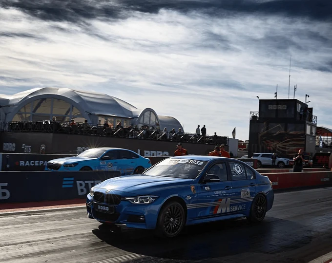 ДЕЛАЮ
BMW
БЫСТРЕЕ !